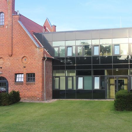 Farmer Hotel Basedow Basedow (Mecklenburg-Vorpommern) Exterior foto